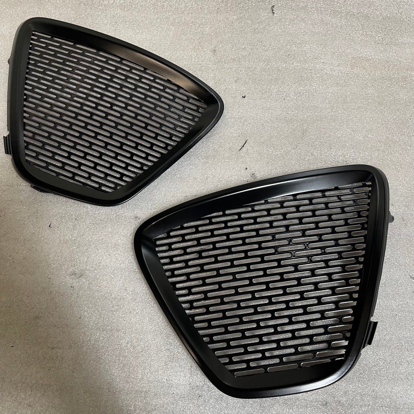 2013-2017 Hyundai Veloster turbo rear reflector deletes