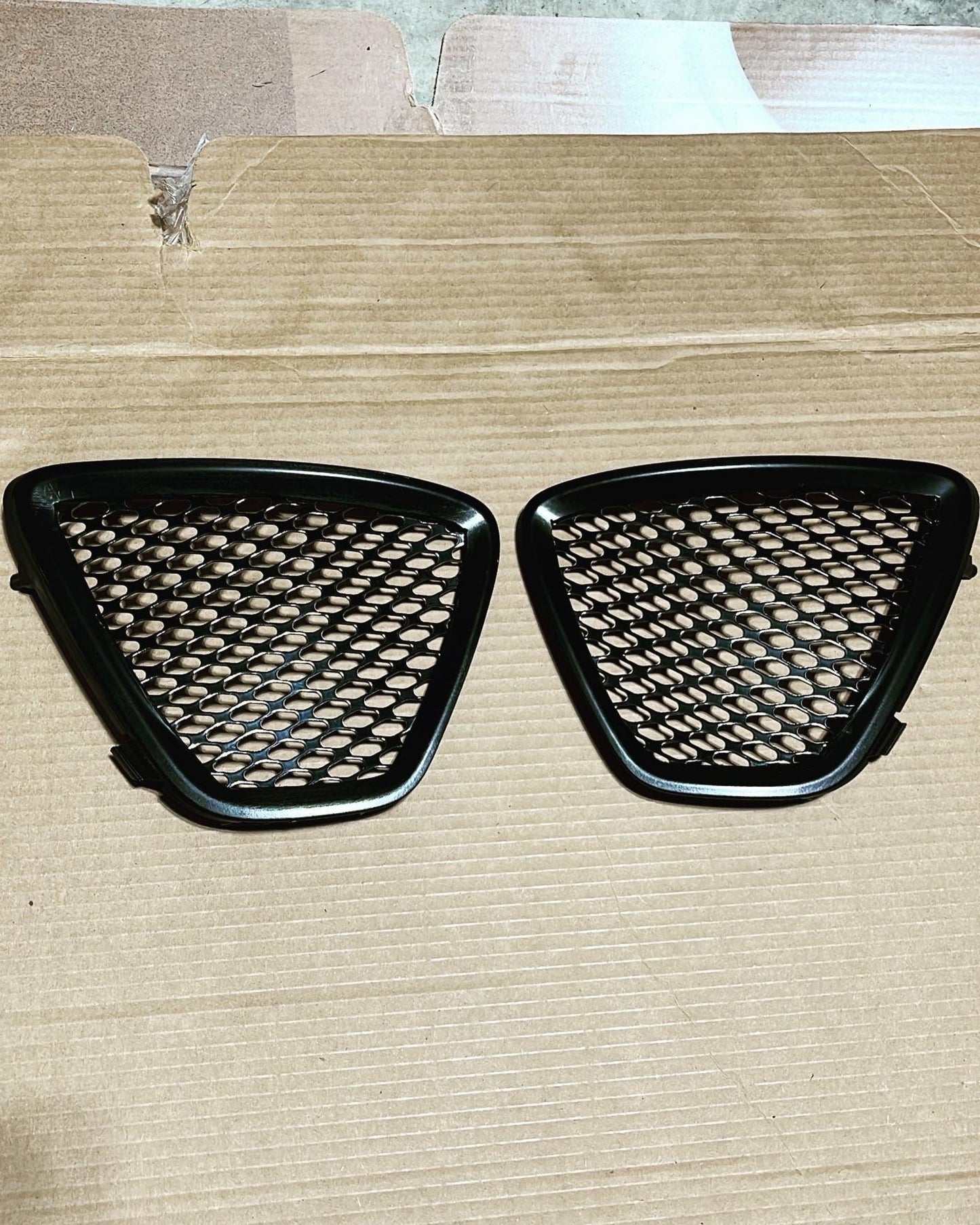 2013-2017 Hyundai Veloster turbo rear reflector deletes